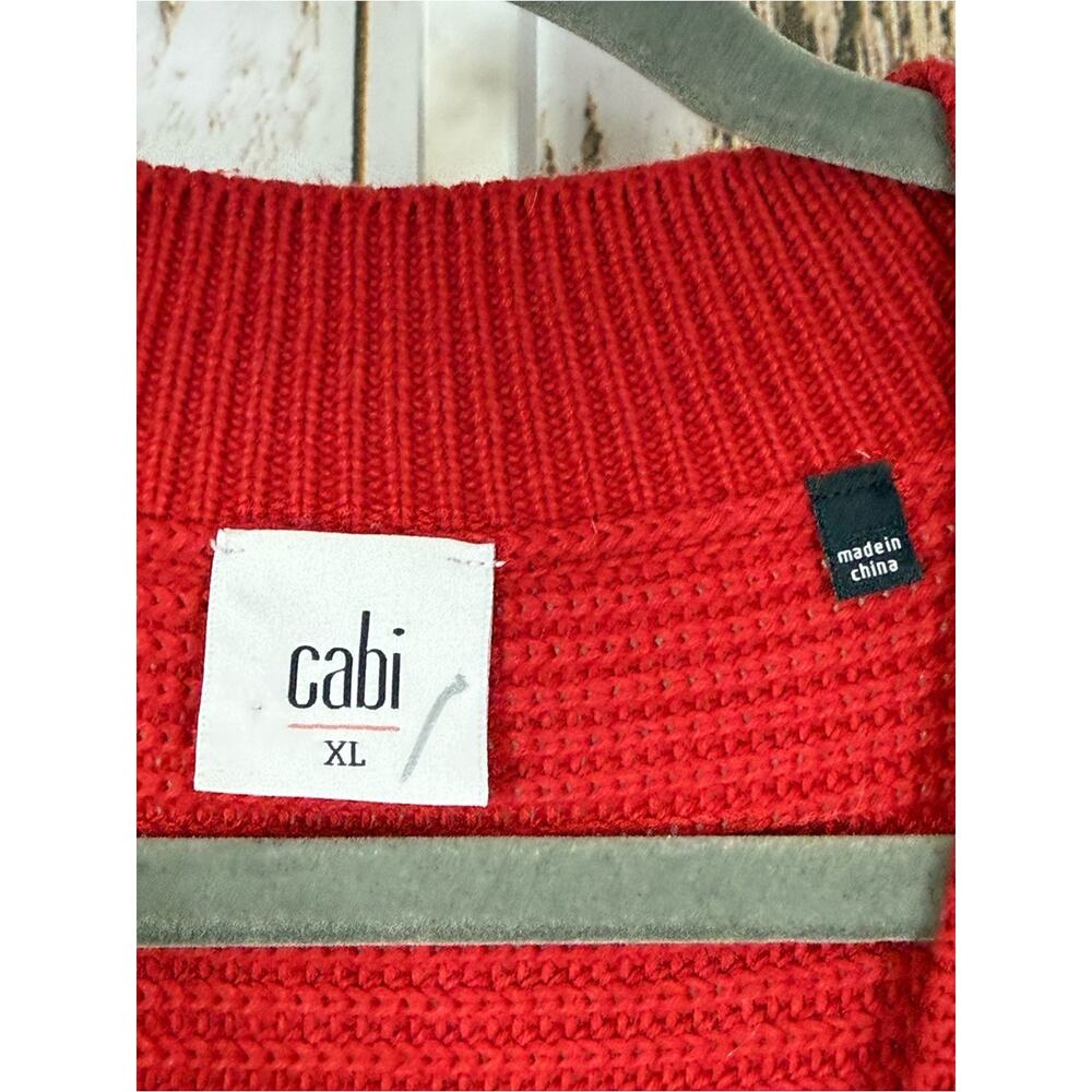 Cabi, Chunky Knit V-Neck Sweater. Cable Knit detail on Sleeve. Size XL. - Picture 3 of 6